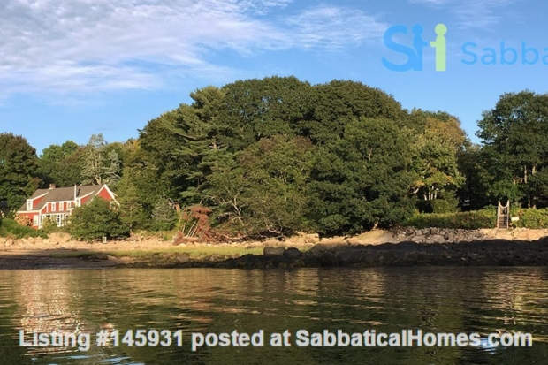 SabbaticalHomes.com Listing #145931 apartment for rent in Manchester-by-the-Sea, Massachusetts.
