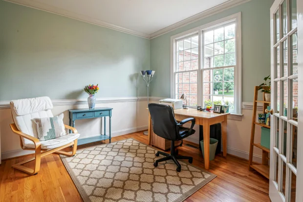 furnished rentals with high-speed internet and desk space; Photo by Curtis Adams